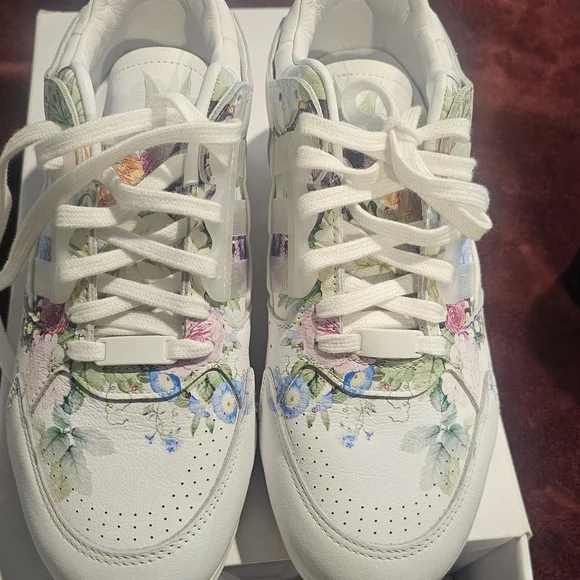 adidas Floral White Sneakers - Picture 1 of 3